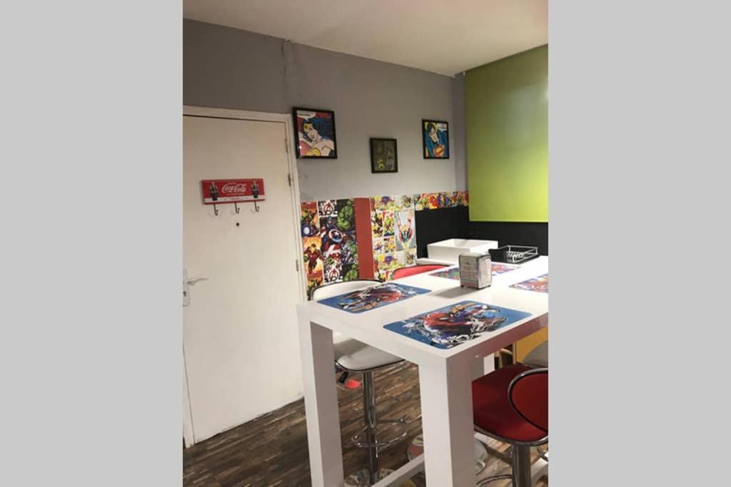 Appartement Style Pop Art Avec Garage Centre Historique بزييه المظهر الخارجي الصورة