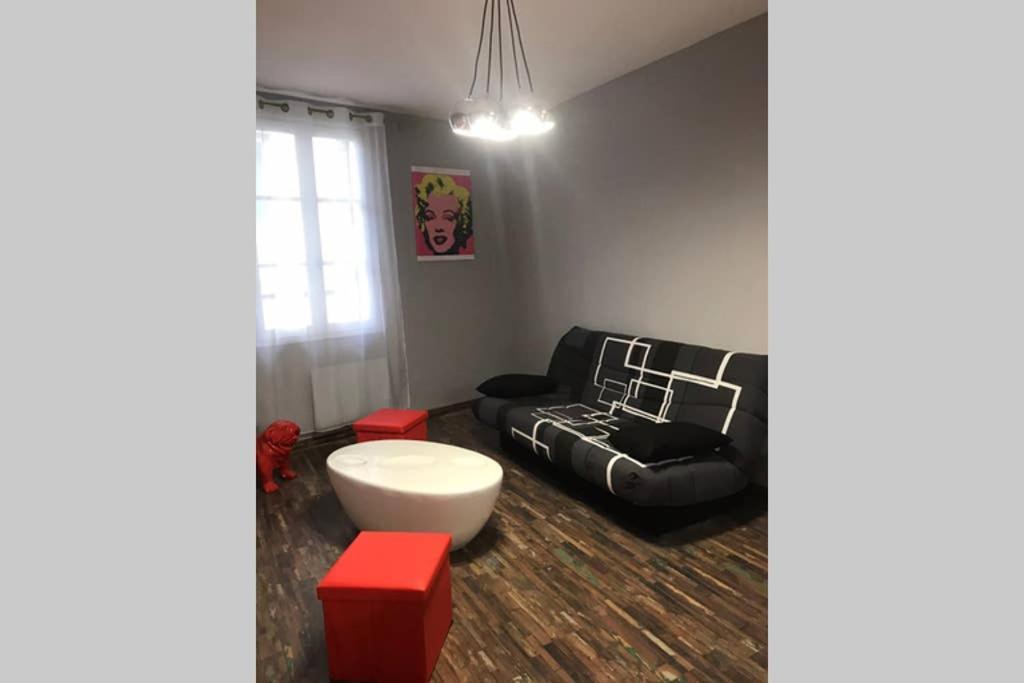 Appartement Style Pop Art Avec Garage Centre Historique بزييه المظهر الخارجي الصورة