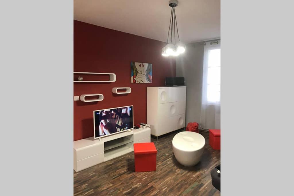 Appartement Style Pop Art Avec Garage Centre Historique بزييه المظهر الخارجي الصورة